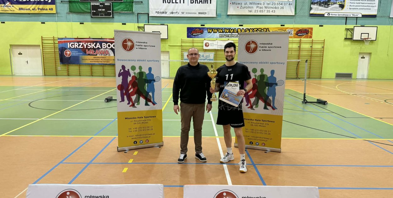 Podwójny triumf Magnusa. Raz solo, raz z ojcem