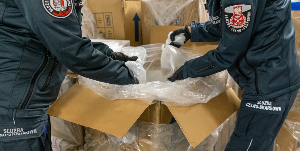 Mazowsze. Udaremniony przemyt koralowców z Indonezji