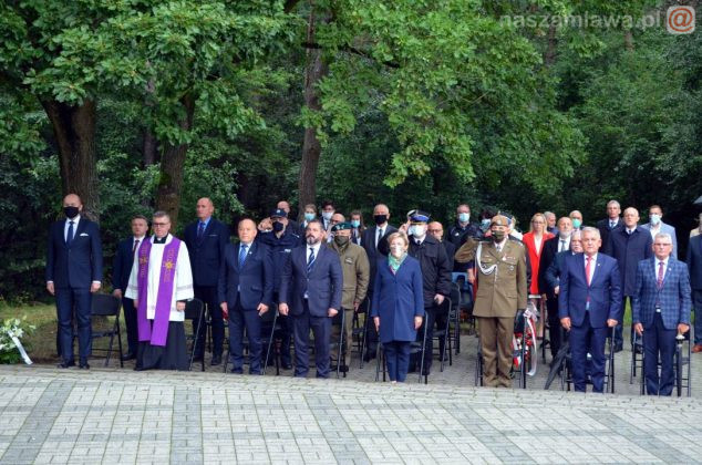 Uroczystość w Uniszkach Zawadzkich 06 1