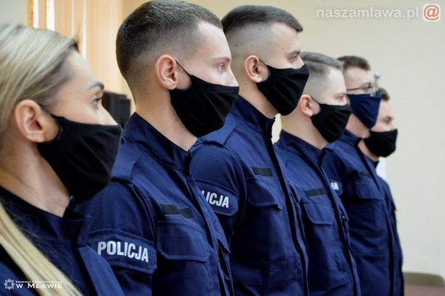 Nowi policjanci w Mławie