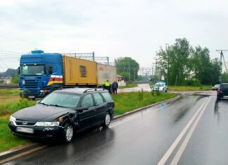 Kolizja trzech pojazdów na Alei Św. Wojciecha