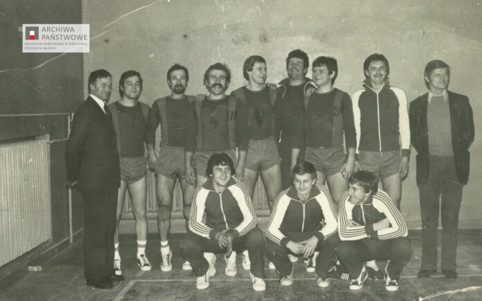 Drużyna siatkarzy „Mławianki”, sezon 1980-1981.