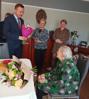 Pani Aniela Staszewska obchodzila 100. urodziny 3