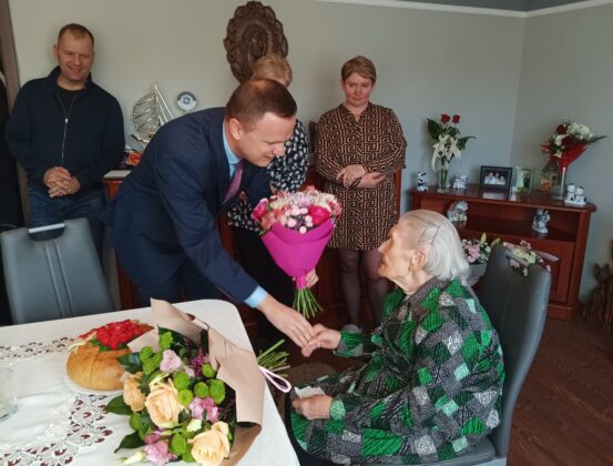 Pani Aniela Staszewska obchodzila 100. urodziny 4