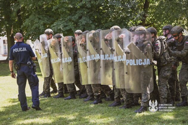 Policjanci przeszkolili Terytorialsow 7